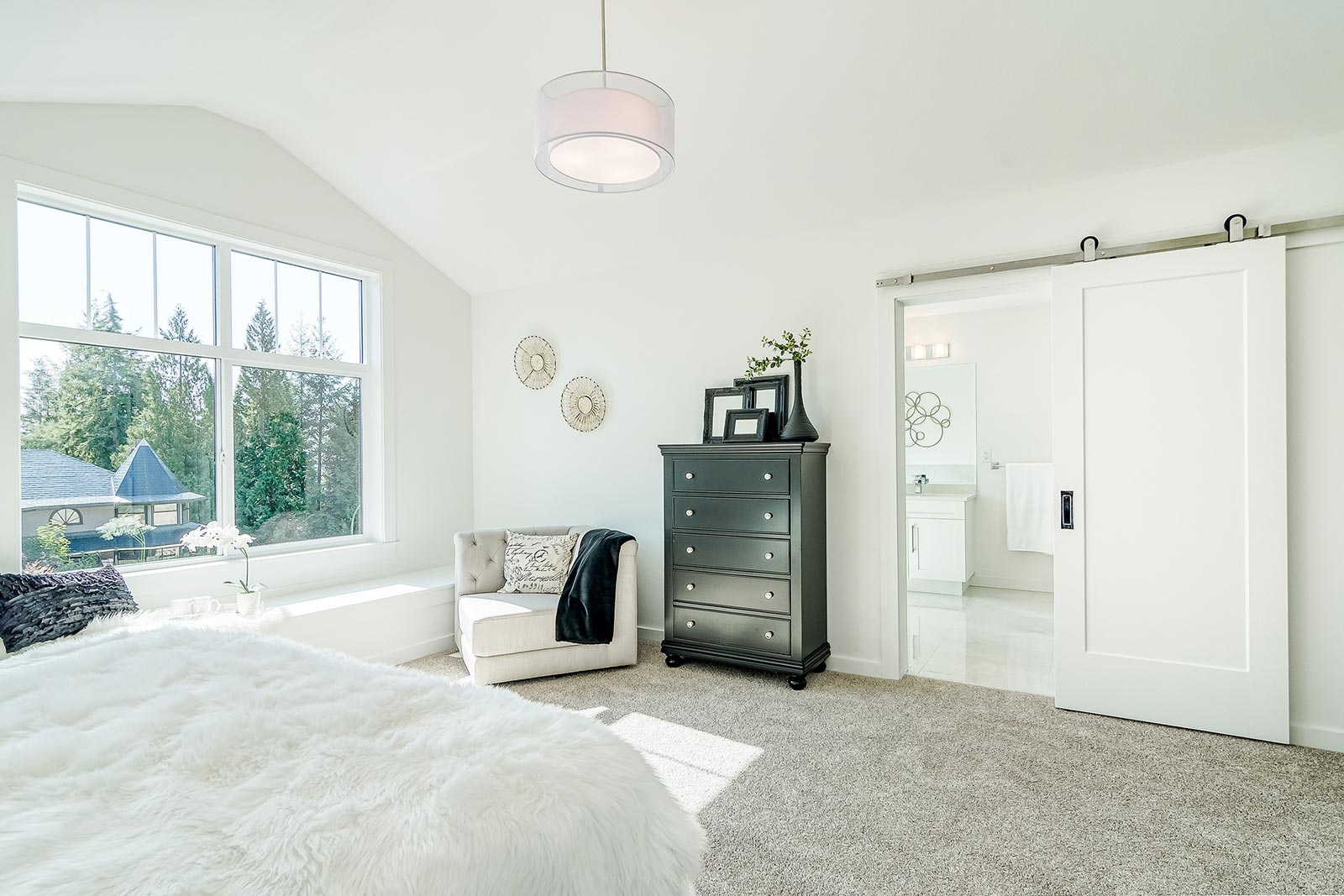argyle-master-bedroom-02.jpg